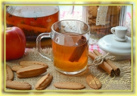 Чай с яблоком и корицей